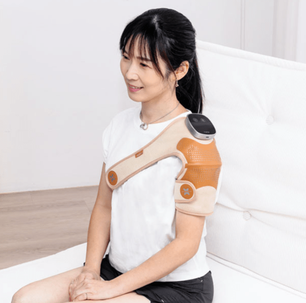 舒緩莫名的手酸方法四:肩頸一起放鬆